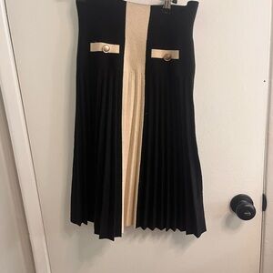 Elegant Black and Cream A-Line Skirt